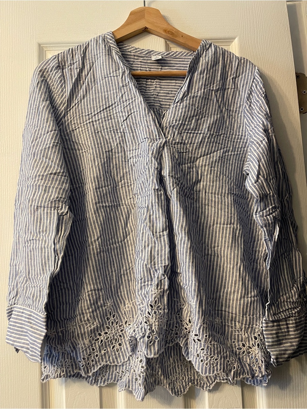 Old Navy Blue and White Striped Button-Front Shirt